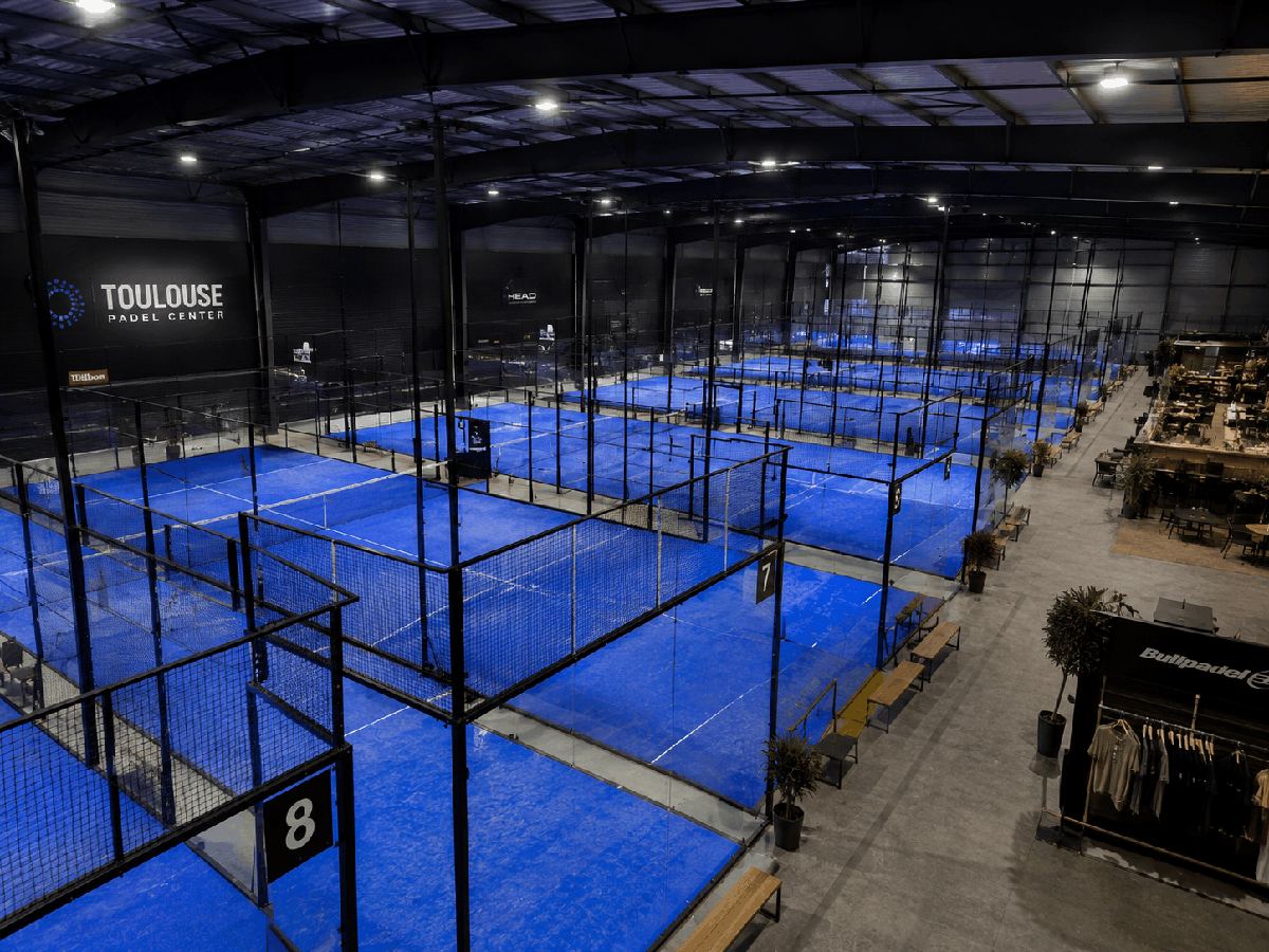 Toulouse Padel Center : 8 courts full panoramique indoor